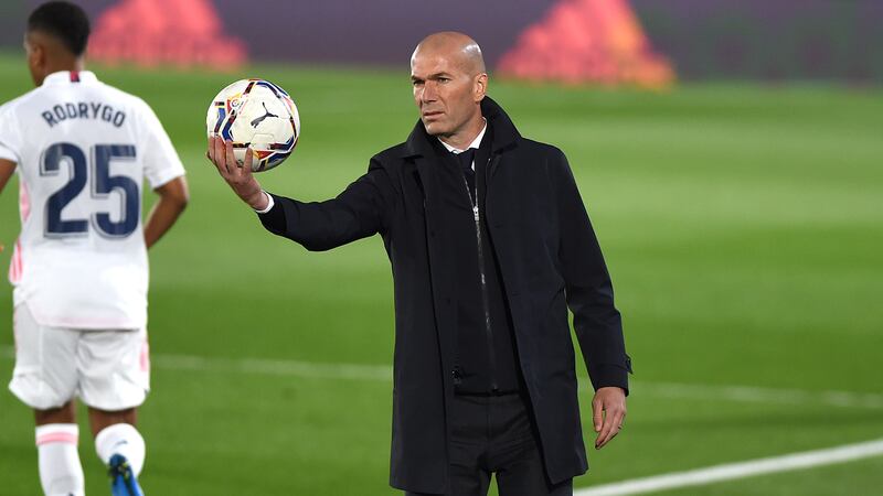 Zidane podría ser el posible sustituto de Erik ten Hag en el United