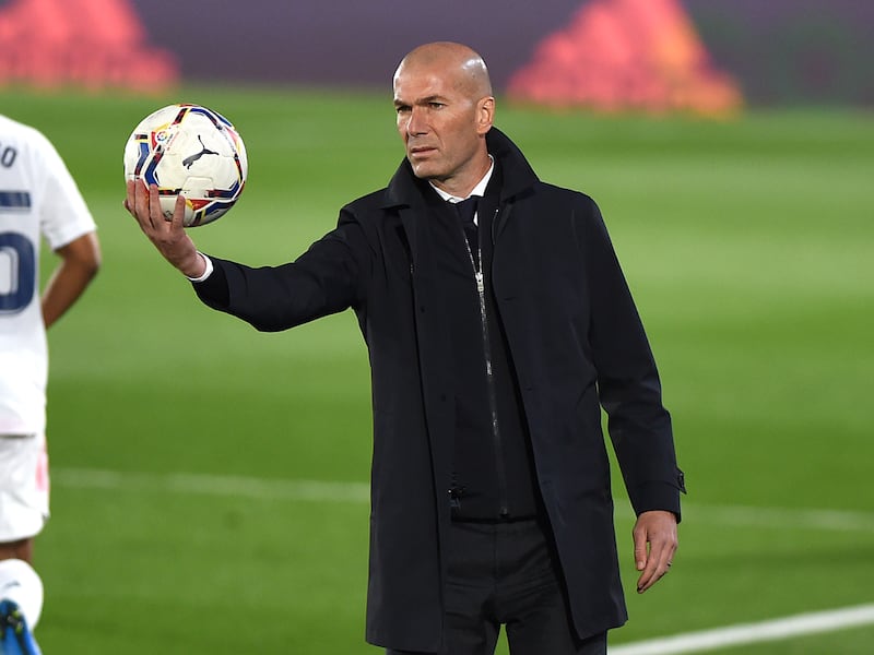 En Francia manejan el posible regreso de Zidane al Real Madrid