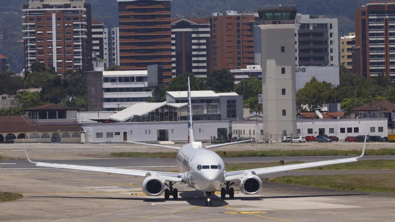¡Emergencia en el Aeropuerto Internacional La Aurora!