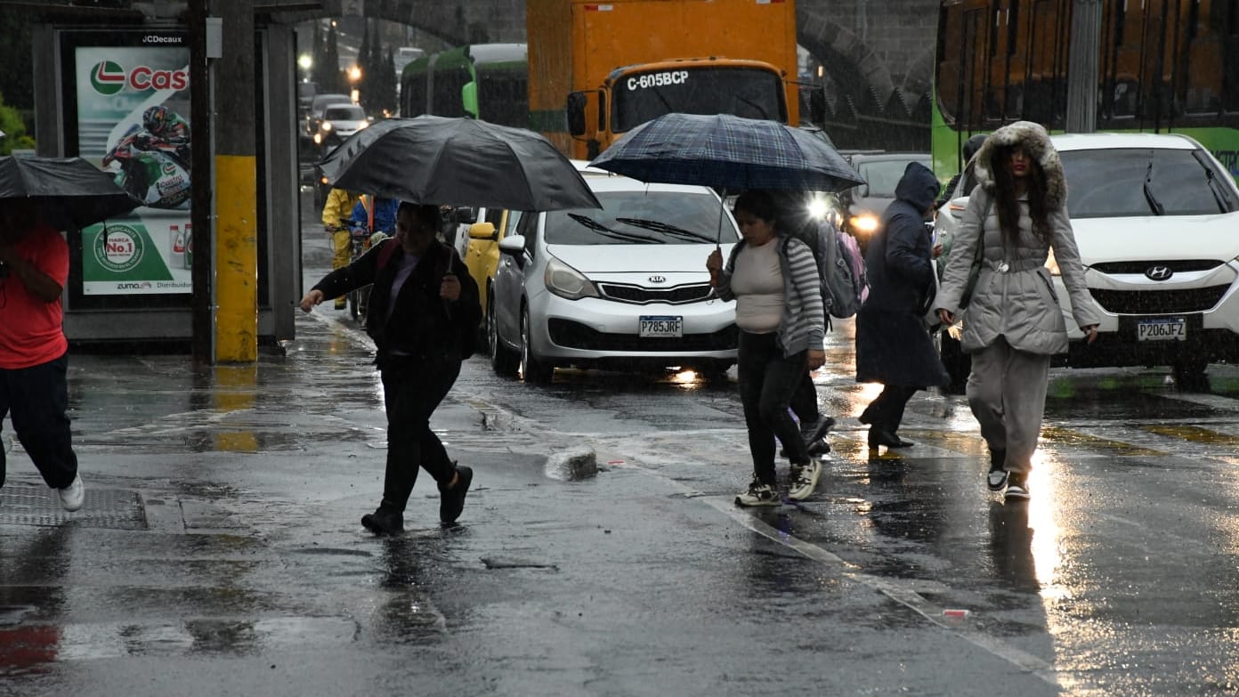 Emergencias por lluvias afectan distintos sectores de la capital
