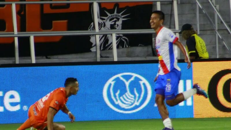 Amarini Villatoro logra importante triunfo en su primer juego al frente de Xelajú MC