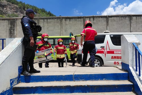 VIDEO. Reclusas de Santa Teresa retienen a guardias del Sistema Penitenciario en pleno motín