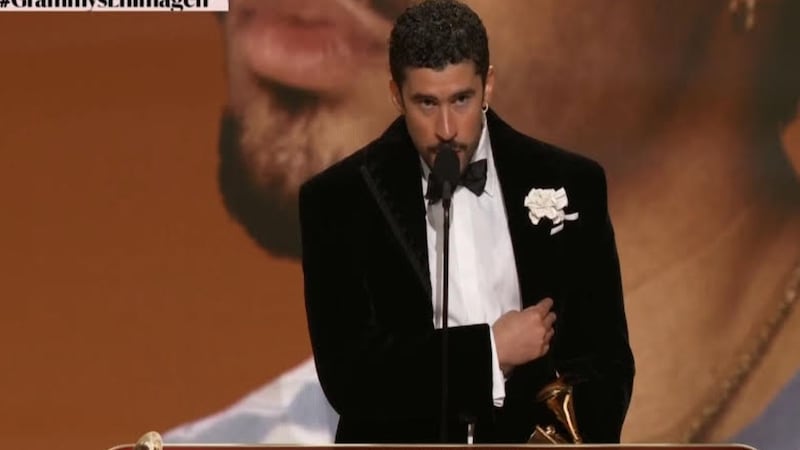 Bad Bunny toca el cielo en los Grammys