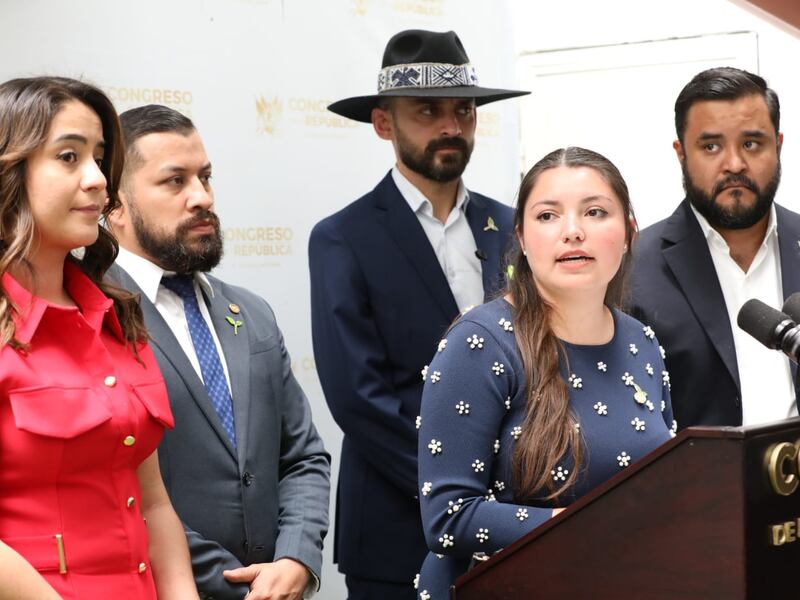 Plantean iniciativa para regular call centers y proteger a más de 50 mil empleados