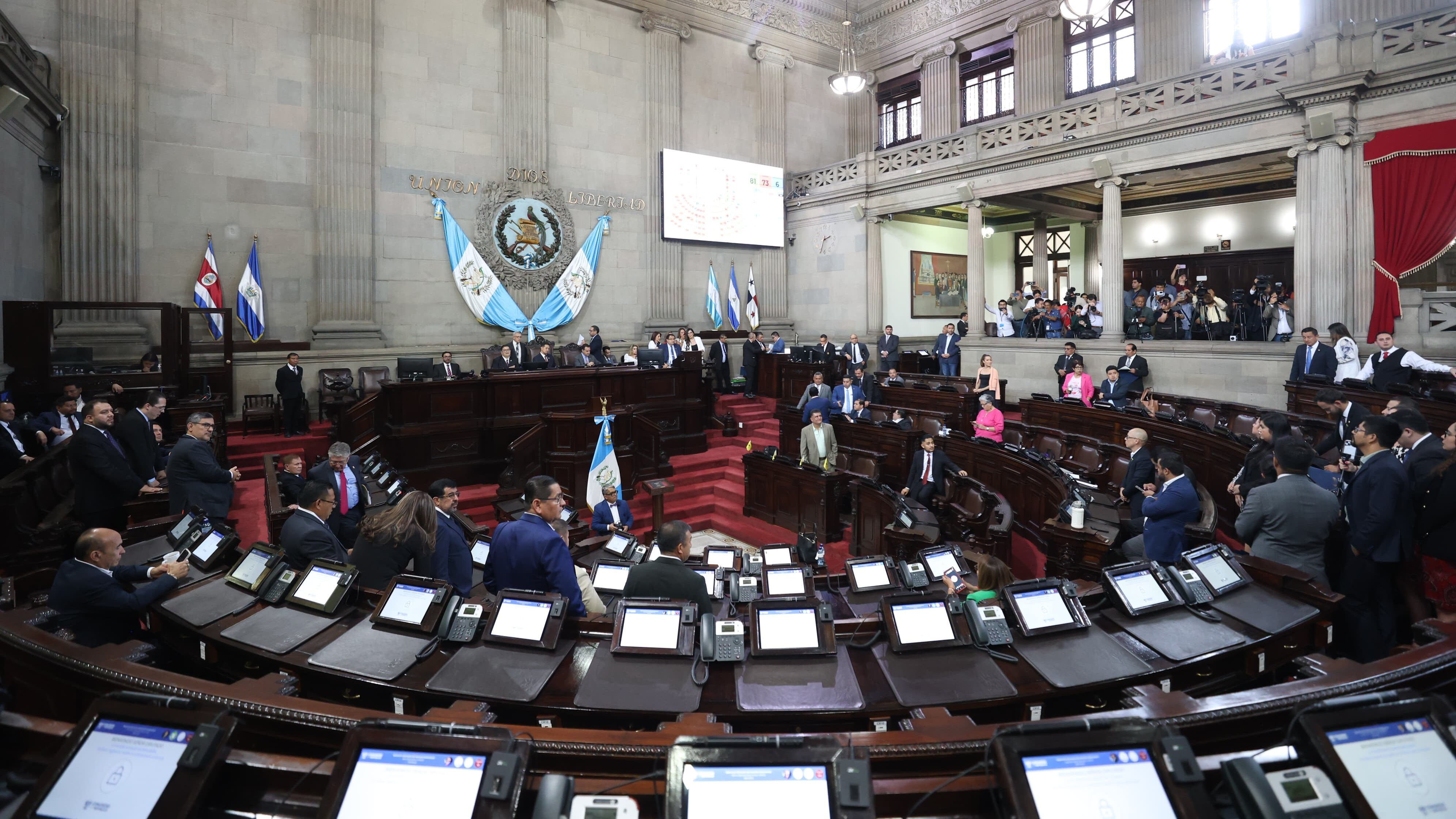VIDEO. Diputadas del Congreso se agarran del pelo