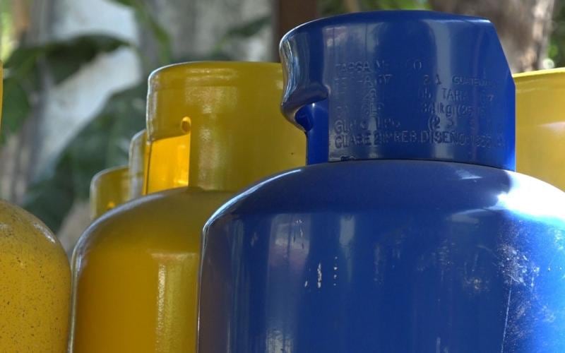 Precios de combustibles y gas propano bajan en Guatemala antes de Navidad