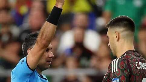 Árbitro guatemalteco Mario Escobar