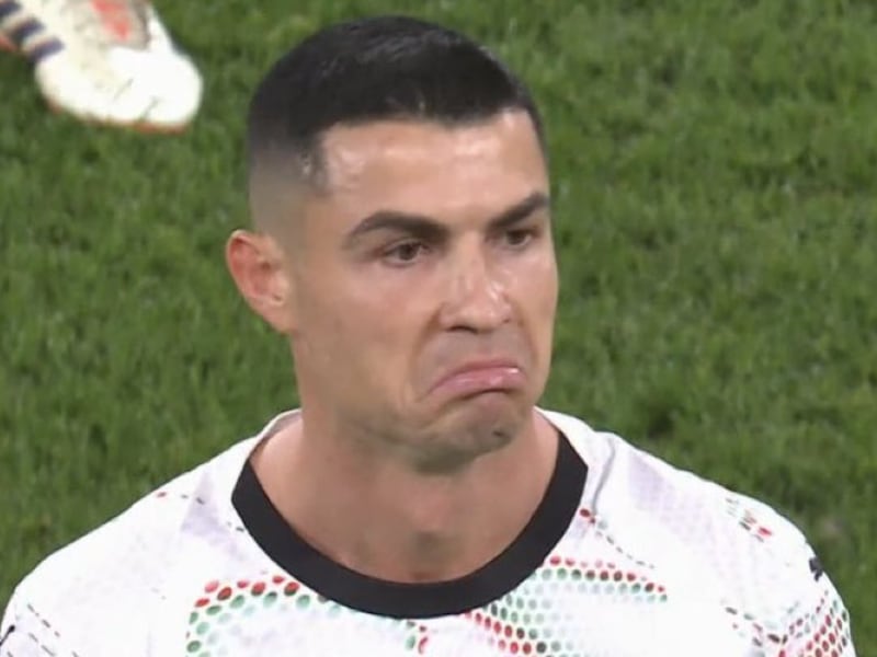 Cristiano Ronaldo sale expulsado por codazo ante Irlanda