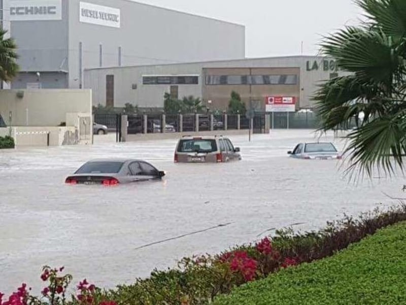 VIDEO. Dubai es fuertemente azotado por lluvias que inundan las calles y obligan el cierre de los aeropuertos