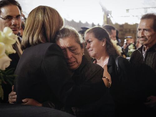 Presidenta en funciones, Karin Herrera, en misa para honrar a policías: “Sus nombres nunca serán olvidados”