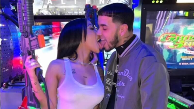 Yailin La Más Viral hace rebotar su trasero en parte íntima de Anuel AA de forma “vulgar”
