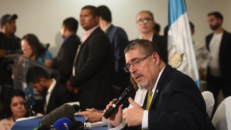 Arévalo convoca para presentar amparo el lunes