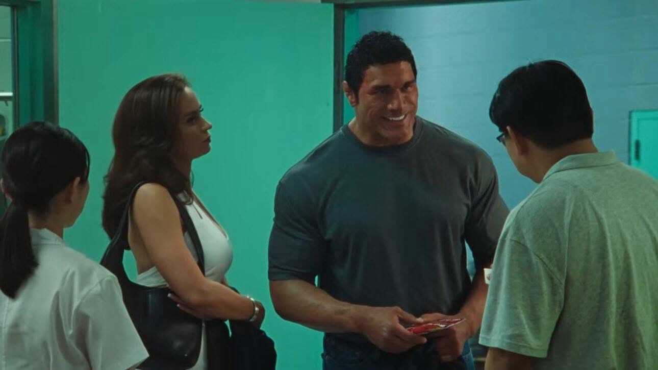 ¡Así no habías visto a LA ROCA!
Tenemos el primer vistazo a The Smashing Machine, el drama de A24 donde Dwayne Johnson se transforma en el luchador Mark Kerr.
