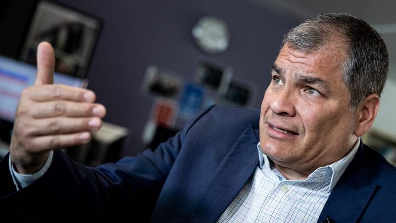 Correa no descarta presentarse a elecciones en Ecuador