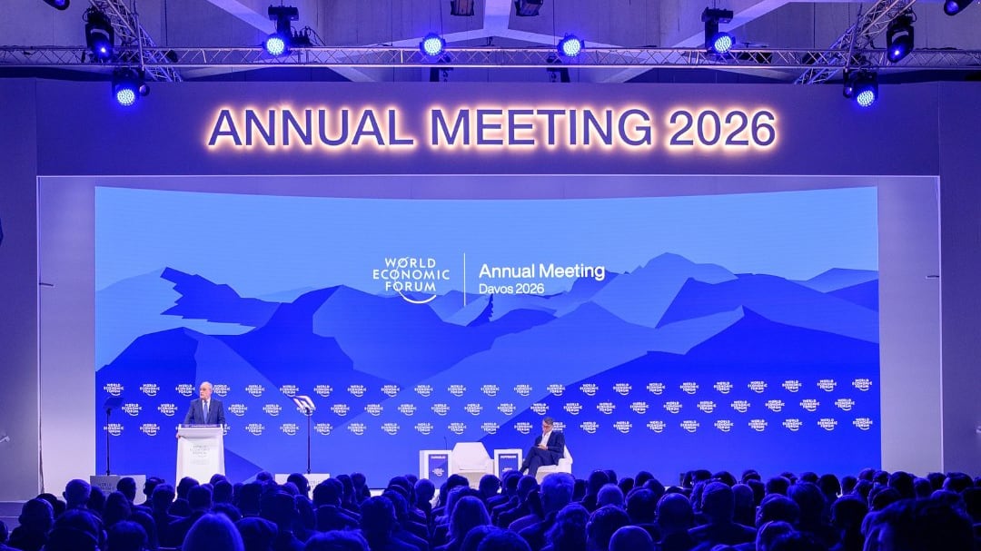 El Foro Económico Mundial fue fundado en 1971 por Klaus M. Schwab, profesor de economía en Suiza. Desde entonces, se han realizado 56 ediciones, incluyendo la de 2026 que se lleva a cabo del 19 al 23 de enero. Foto: WEF.
