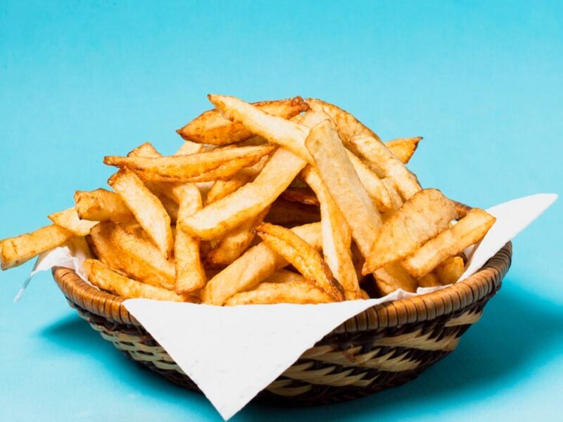 Mira los daños que ocasiona a tu salud comer demasiadas papas fritas