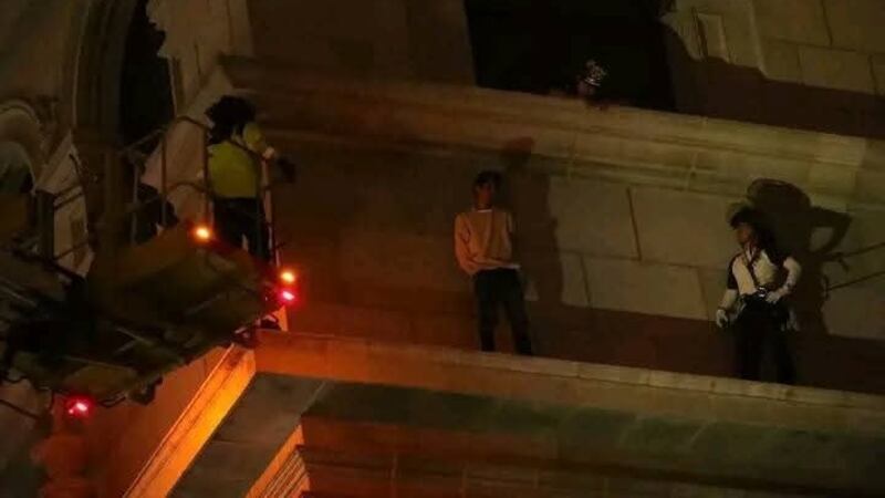 Así fue como rescataron al hombre que escaló el Palacio Nacional