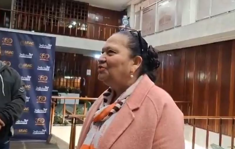 Consuelo Porras se postula para la CC por la Usac.