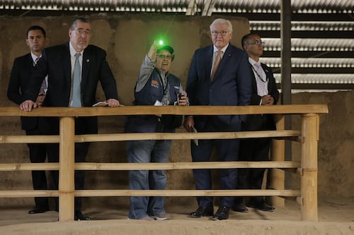 VIDEO. Arévalo y Steinmeier visitan Kaminaljuyú: diplomacia entre ruinas mayas y apuesta empresarial alemana