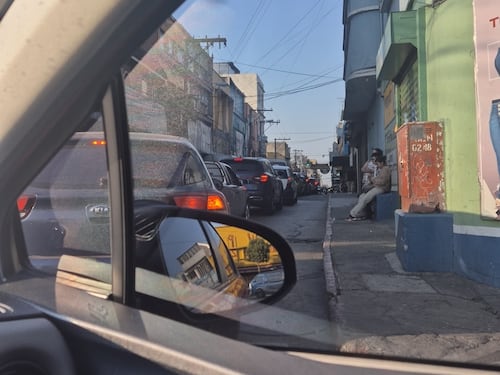 Ataque armado en calzada Roosevelt paraliza el tránsito en varias zonas de la capital