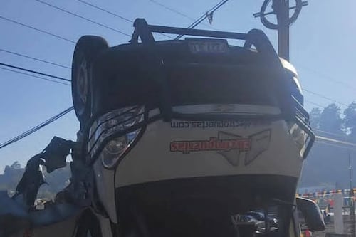 VIDEO. Así quedó camión tras fuerte accidente de tránsito en autopista Los Altos, Quetzaltenango