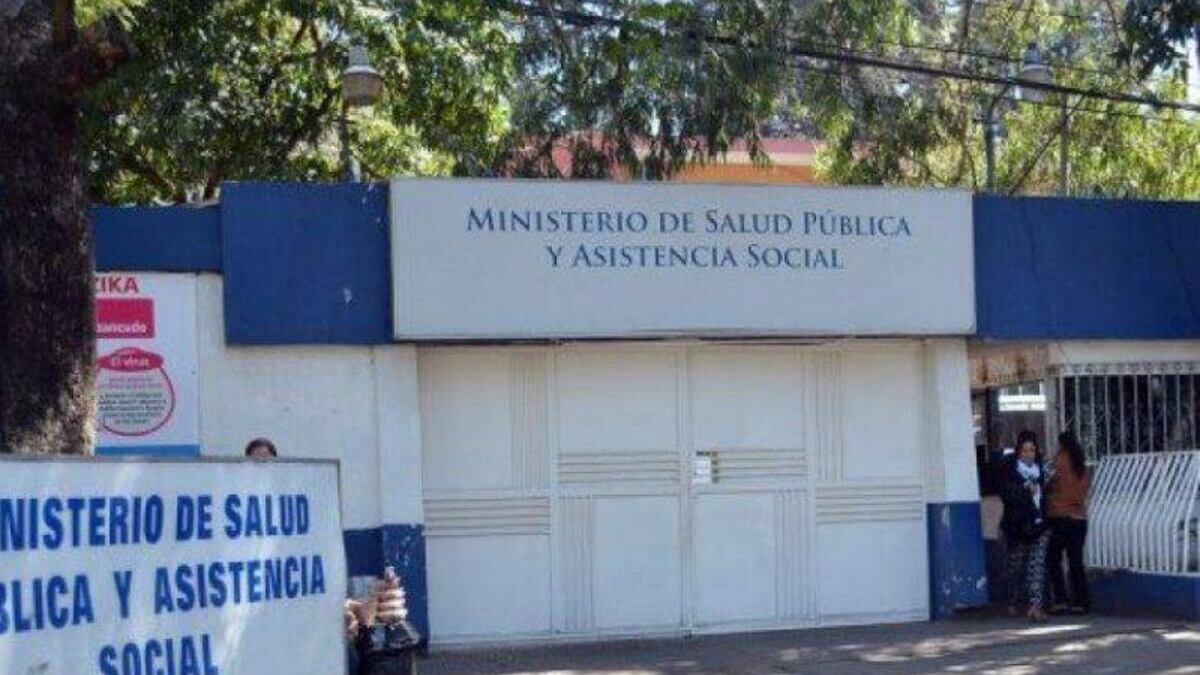 Según el Ministerio de Salud, autoridades del Roosevelt habrían pagado Q16 millones por trabajos de remozamiento que no se realizaron. Foto: Archivo.