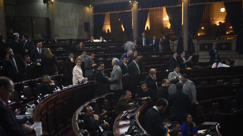 Alianza oficialista toma el control de comisiones relevantes en año electoral