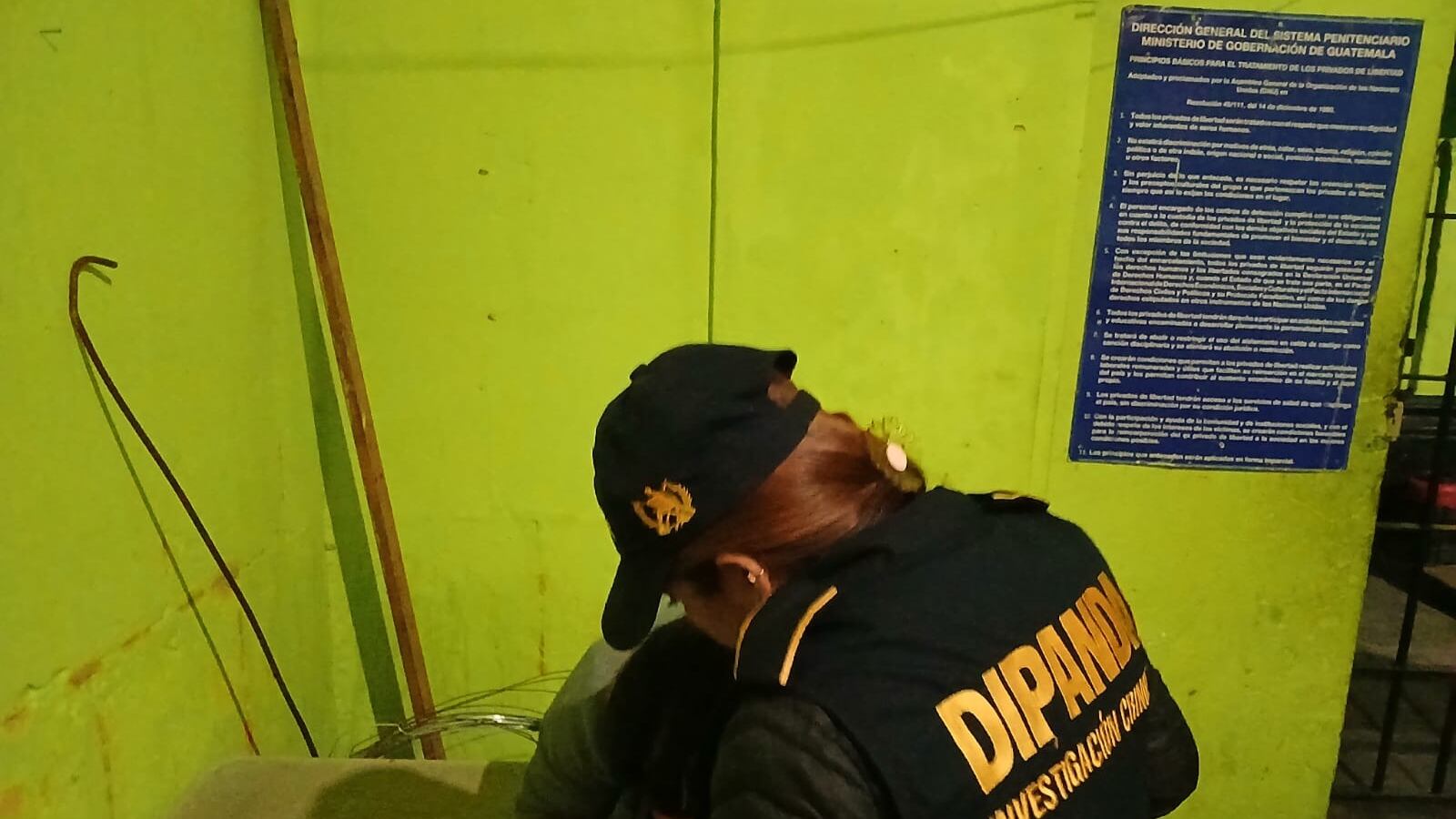 Las capturas se llevaron a cabo en un operativo por parte de Investigadores de la DIPANDA en la entrada a la Granja Modelo de rehabilitación penal Cantel. Foto: PNC