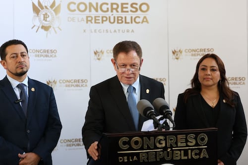 Presidente del Congreso plantea iniciativa para atender conflicto por Sistema Limitador de Velocidad