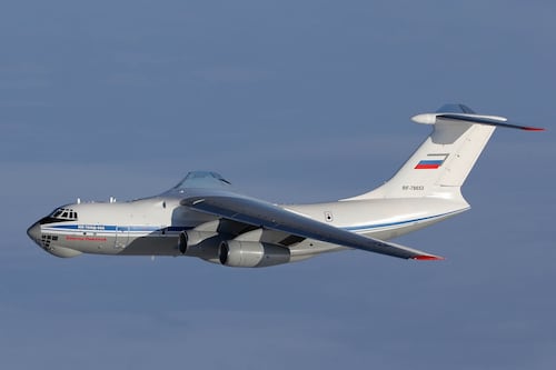 Avión de carga ruso aterriza en Cuba y reaviva alertas en Washington