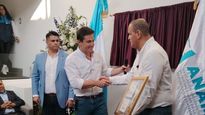 Sebastián Siero lideró el acto de inauguración. Foto: Stanley Herrarte.