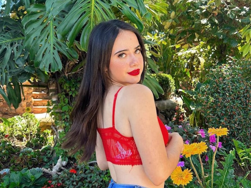 Daniela Morales, la nueva locutora de radio Atmósfera