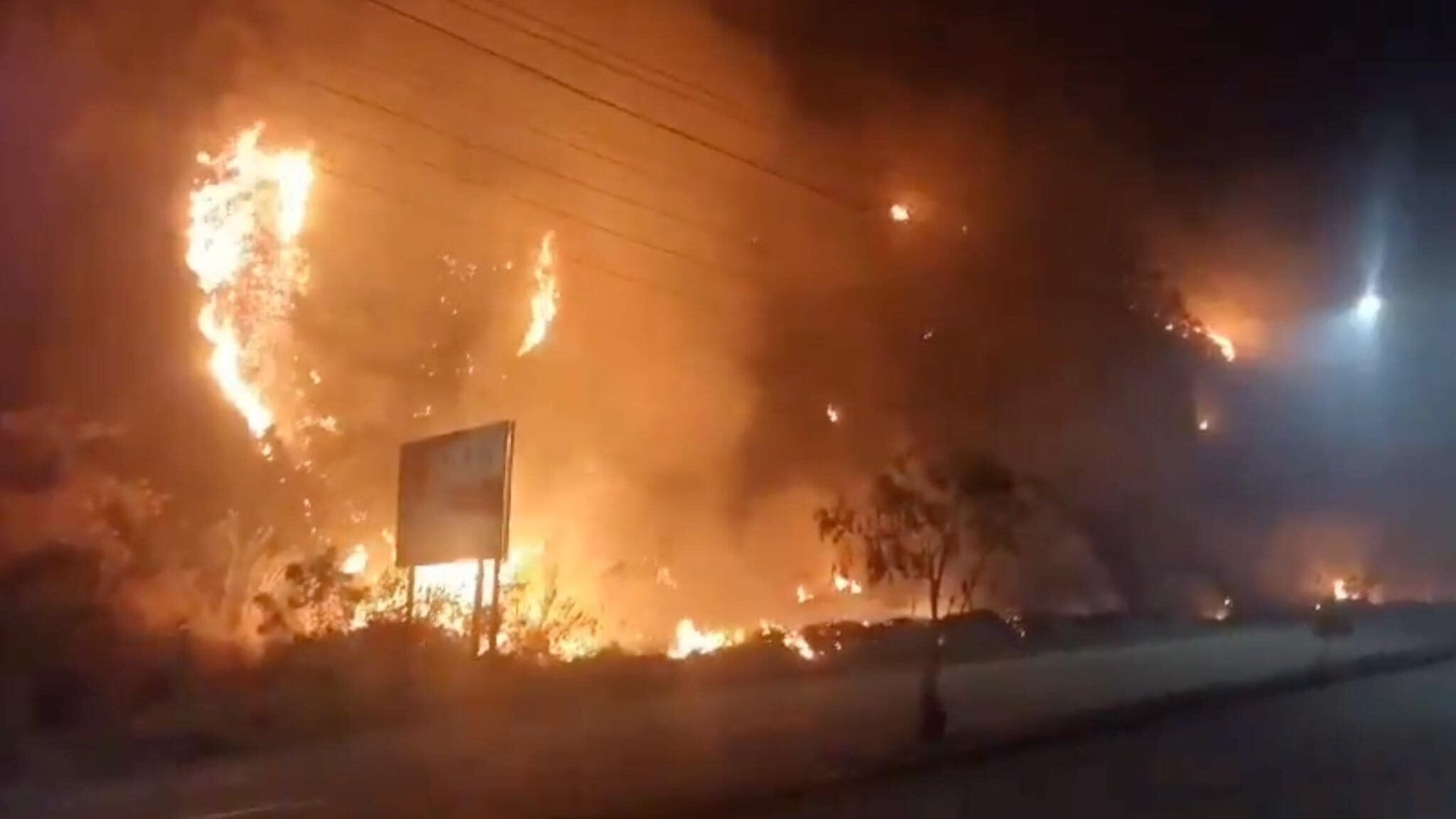 Se registra incendio de pastizales en San José Villa Nueva, zona 2 de Villa Nueva sector que conecta con Hacienda De Las Flores.