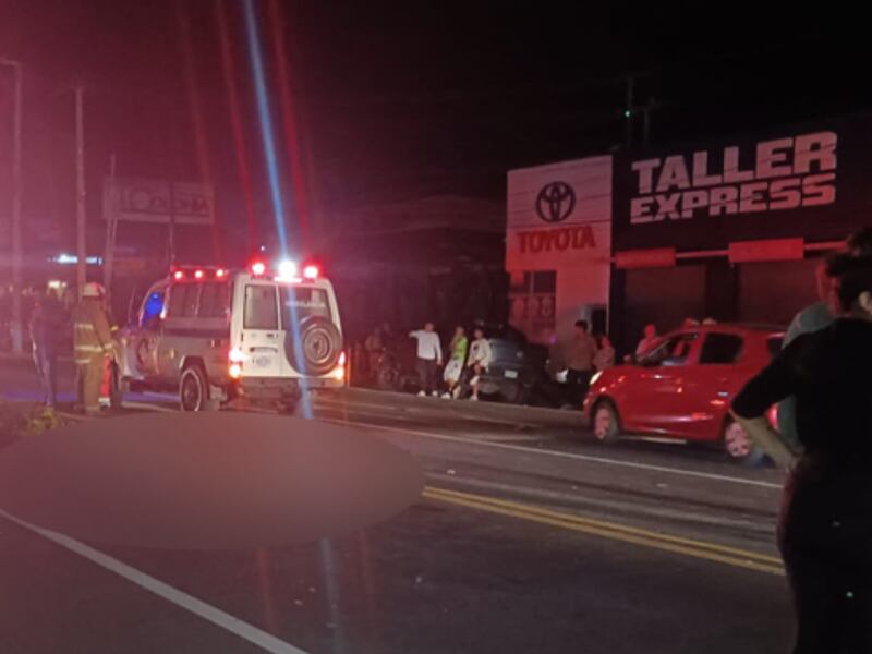 VIDEO. Madre en hija salían de un minisúper cuando fueron brutalmente atropelladas en una carretera de Nicaragua