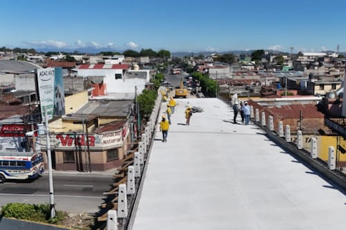 Así está el paso a desnivel de la calzada Roosevelt