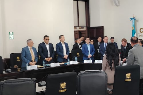 Congreso deja fuera a ocho aspirantes a magistrados constitucionales; siguen en el proceso 47