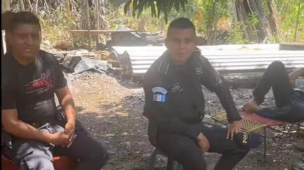 Captan a policías en una cantina: “Solo platicamos, señor alcalde”