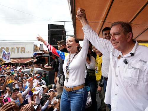 Edmundo González retracta su regreso a Venezuela este viernes y junto a María Corina Machado explica por qué