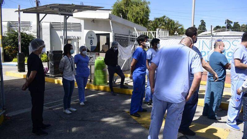 Médicos del hospital del Parque de la Industria se declaran en sesión permanente