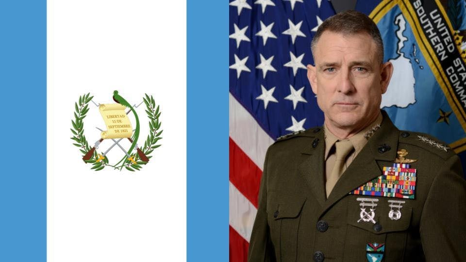 El general Francis L. Donovan, comandante del Comando Sur de Estados Unidos está en Guatemala.
