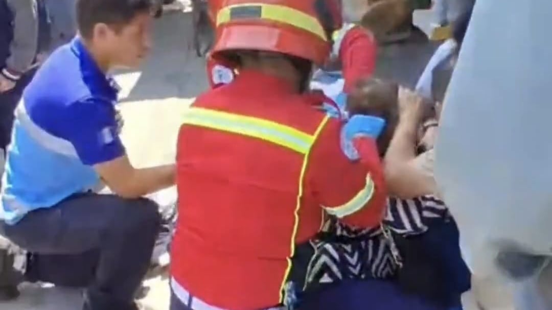 Mujer sufre accidente de tránsito. Foto: CBM