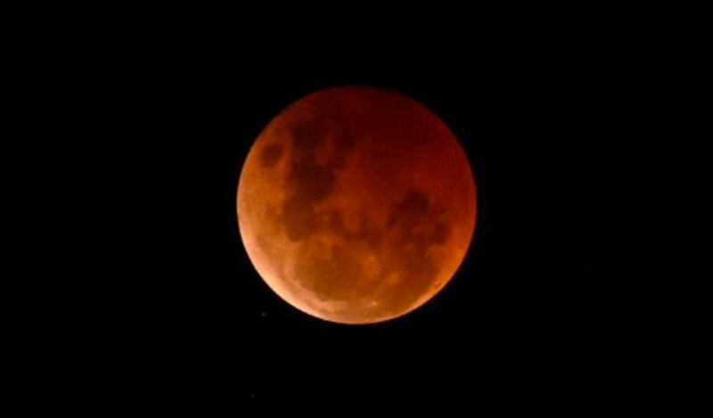 Eclipse Lunar