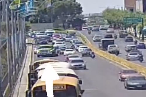 Incidente armado en puente El Naranjo complica tránsito de Mixco hacia la capital