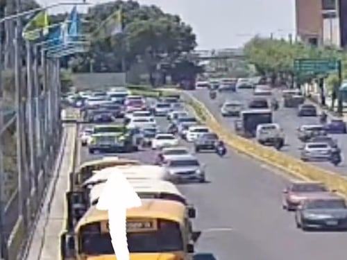 Incidente armado en puente El Naranjo complica tránsito de Mixco hacia la capital