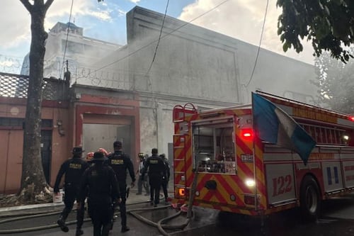Disturbio en centro de rehabilitación termina con incendio y un herido en zona 1