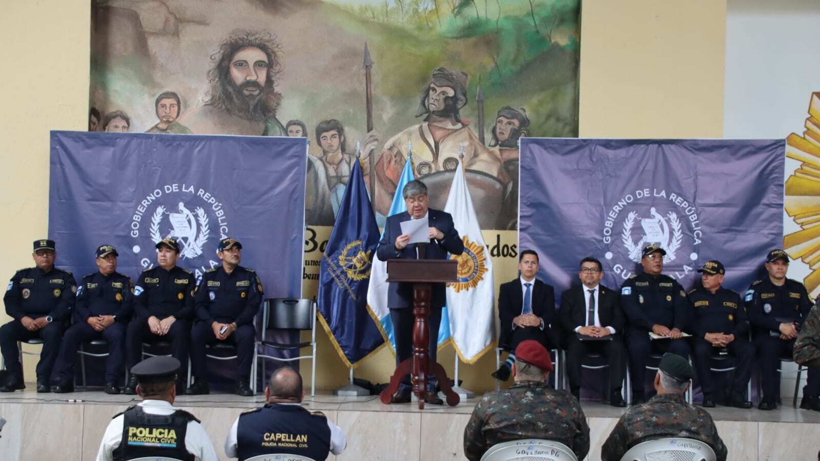 El ministro de Gobernación, Francisco Jiménez, se refirió en conferencia de prensa, a las principales acciones efectuadas en materia de seguridad ciudadana. Foto: PNC.