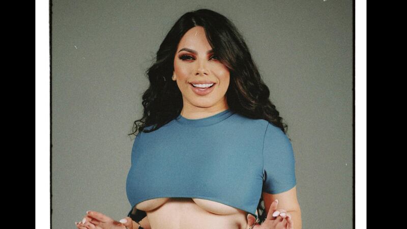 ¿Exceso de Photoshop o cirugías? Lizbeth Rodríguez aparece irreconocible en lencería hot