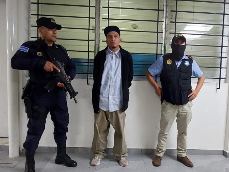 Expulsan a “Bléiser”, un pandillero salvadoreño del Barrio 18