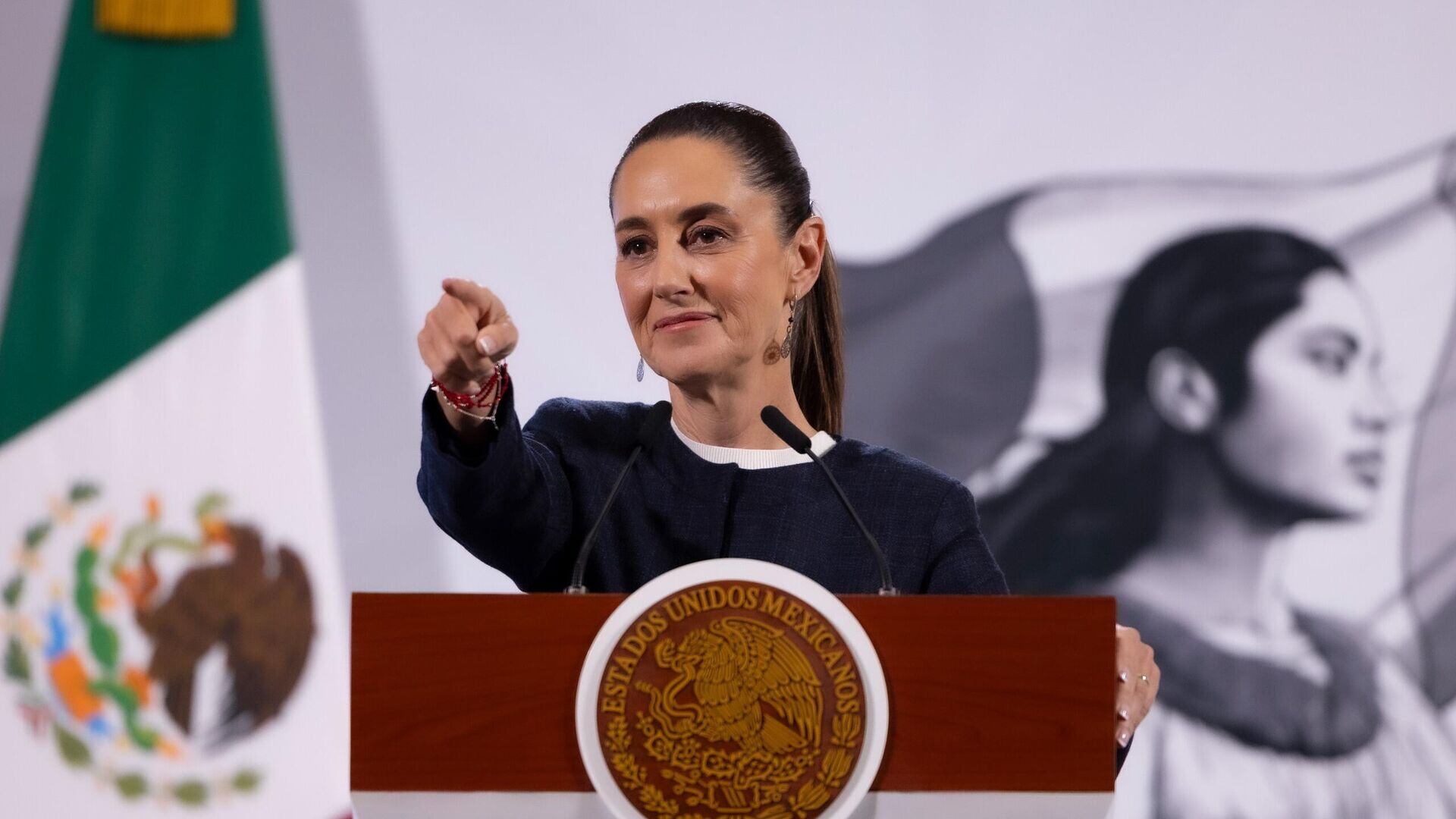 Presidenta de México confirma la muerte funcionarios