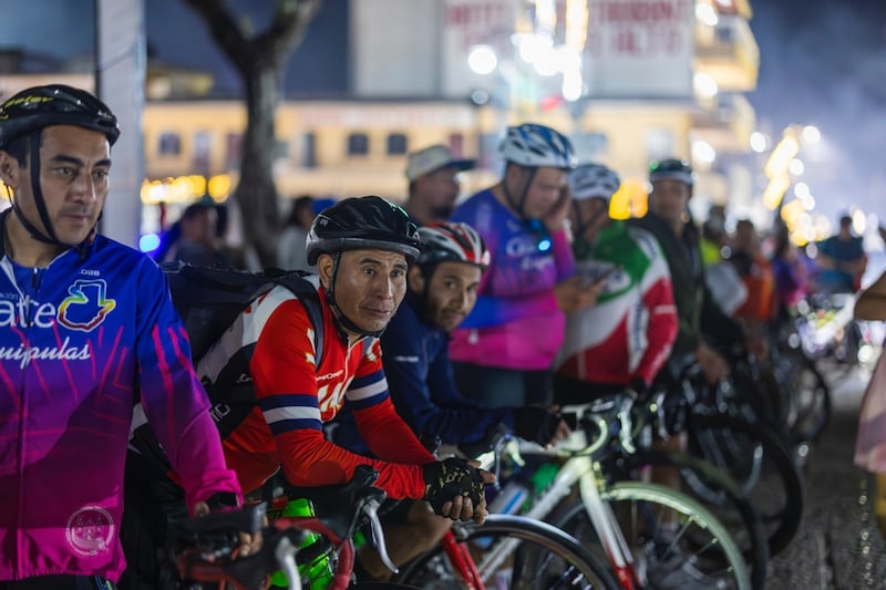Miles de ciclistas celebran reconocimiento histórico para la peregrinación a Esquipulas
